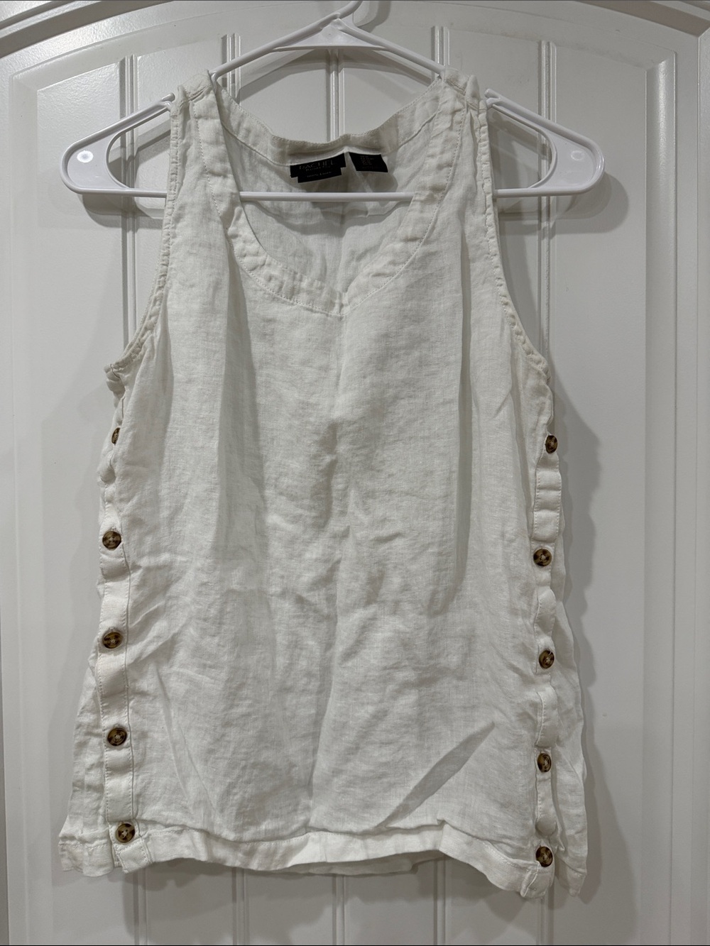 EUC RACHEL Rachel Roy White Linen Button-Side Tank
